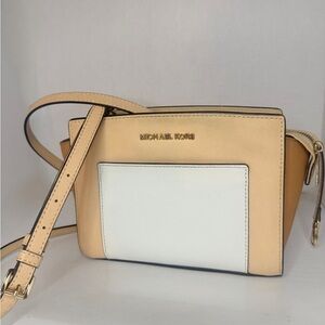Michael Kors Beige and White Crossbody Bag